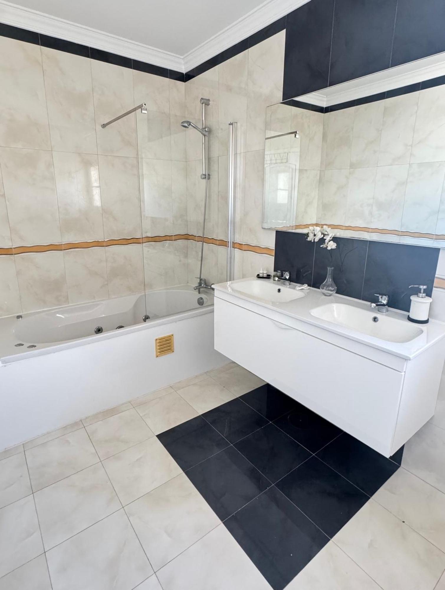 Villa Bonita Guesthouse Albufeira Old Town Εξωτερικό φωτογραφία