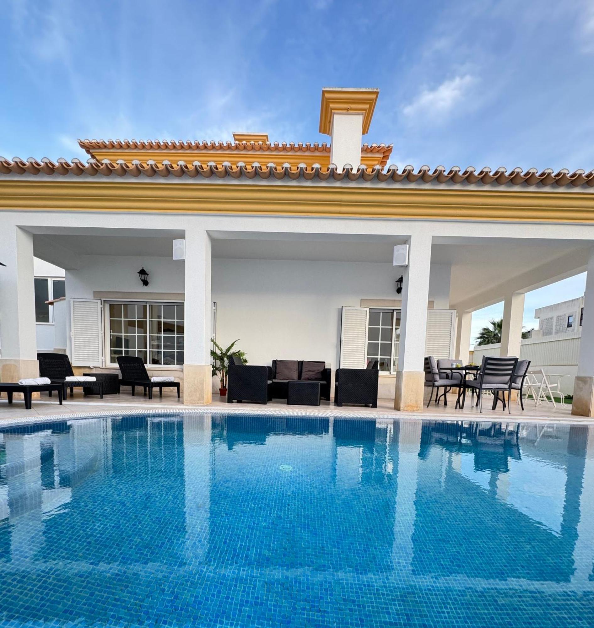 Villa Bonita Guesthouse Albufeira Old Town Εξωτερικό φωτογραφία